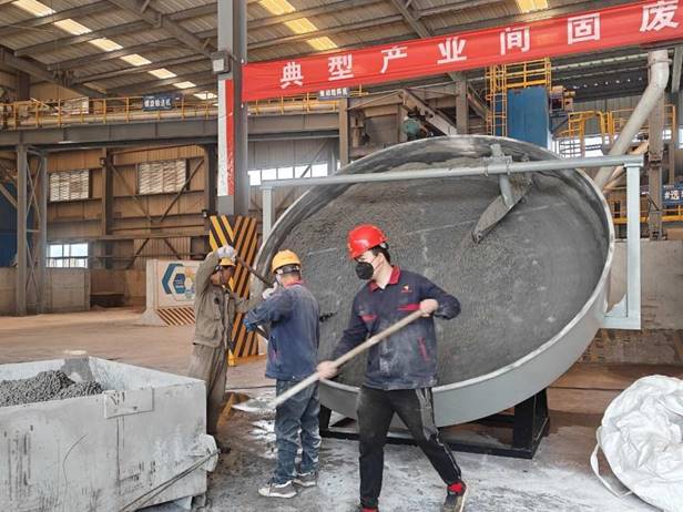 建材研究室開展粉體新材料造粒工業試驗